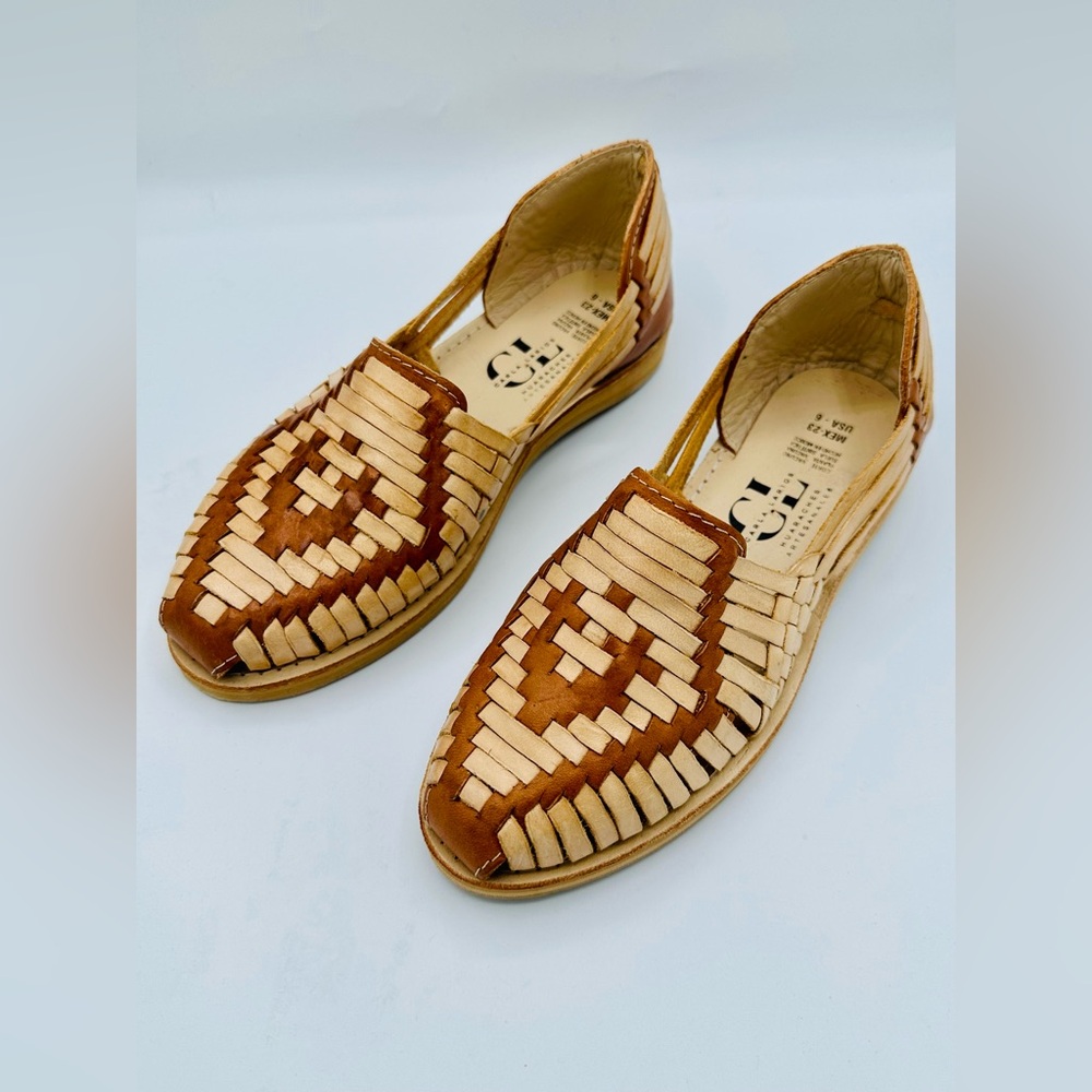Woven Leather Huarache Sandals - Tan & Brown
